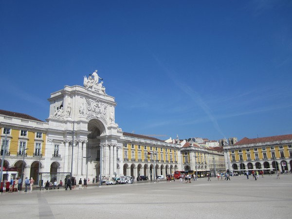 Lisbonne place du commerce