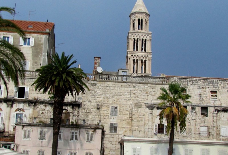 Split maisons dans remparts