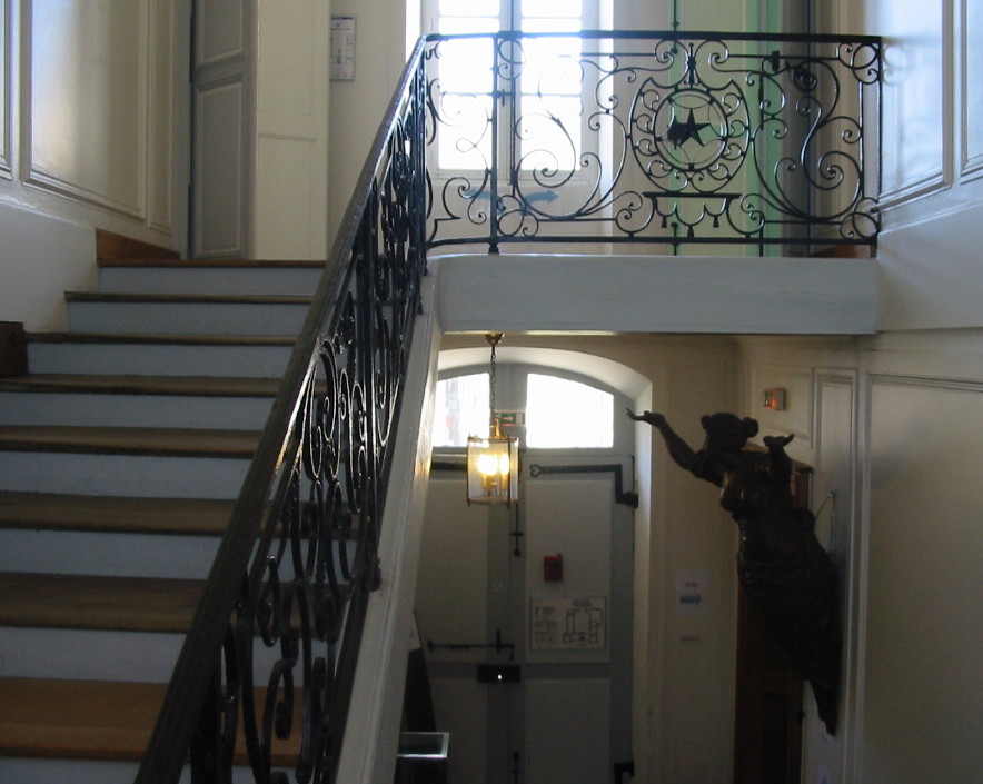 07 escalier hôtel Cheusses