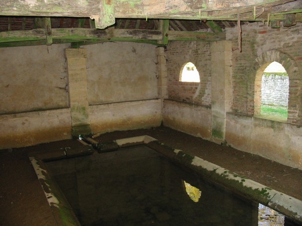 Lavoir Lichy intérieur 1