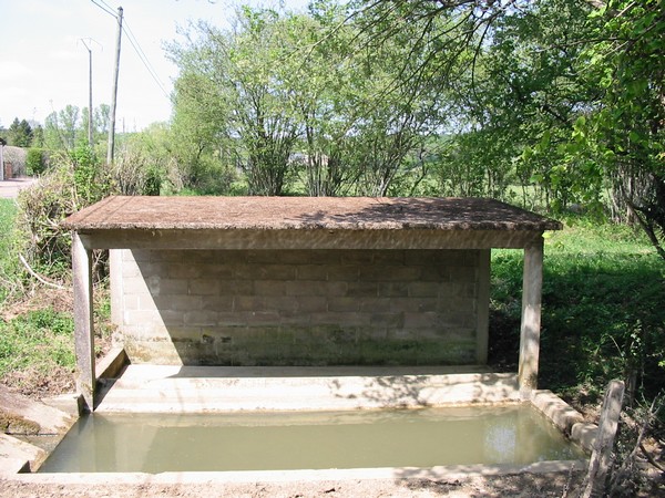 Lavoir route Lichy