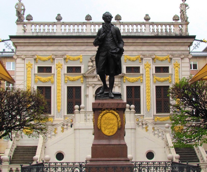 Leipzig Goethe devant la vieille bourse