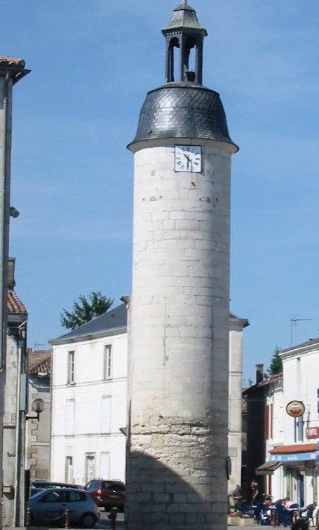 Tour  horloge Sauzé